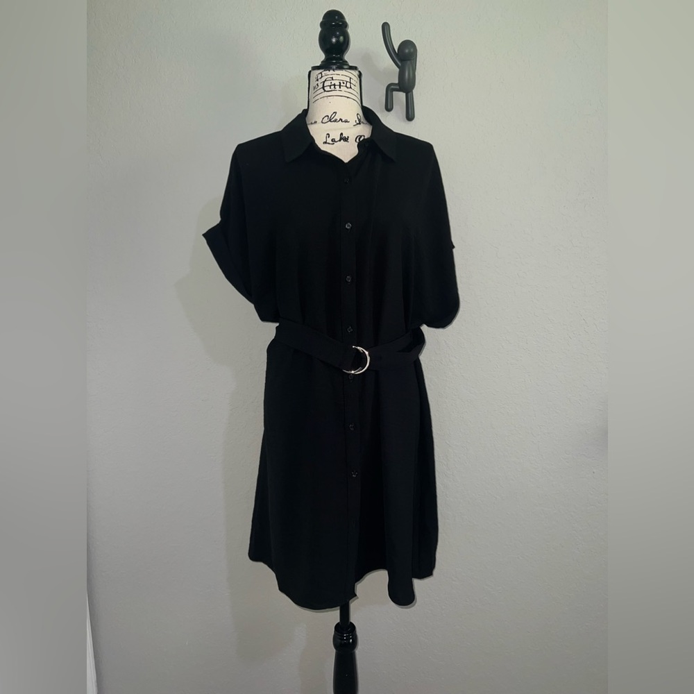 Worthington Black Short Sleeve Shift Dress